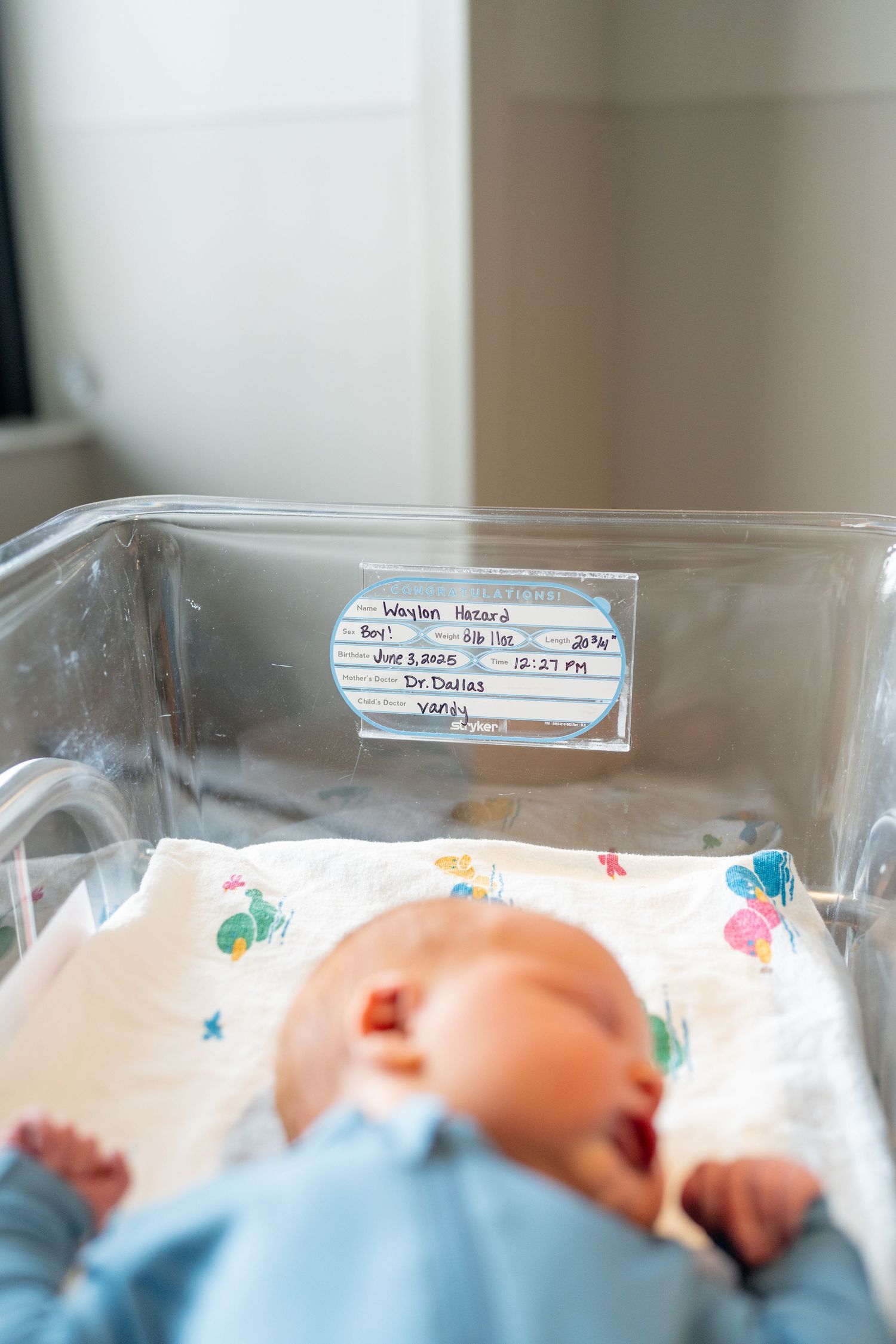 Fresh 48 portrait capturing baby’s first days in the hospital
