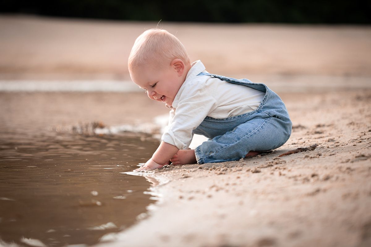 Fotoshoot aan het water met jonge kinderen in Bergen op Zoom