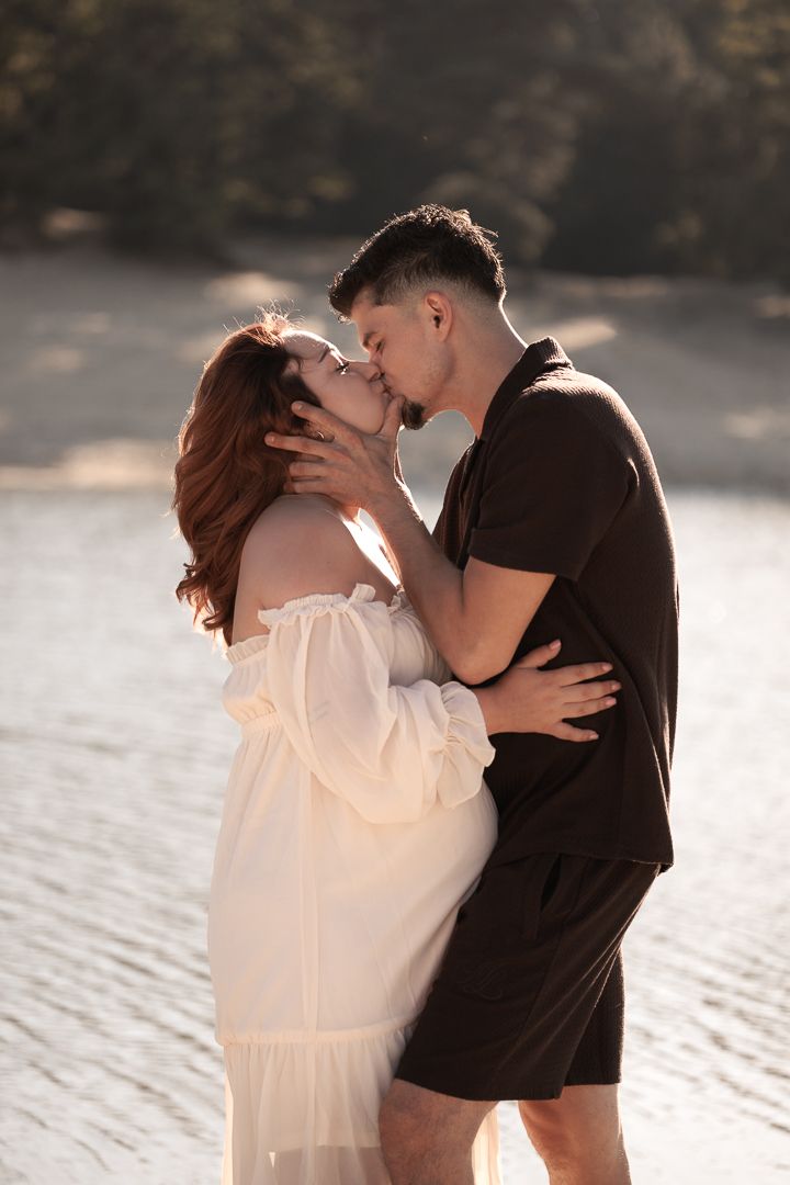 Loveshoot Zwangerschapsfotoshoot Bergse Heide aan het water