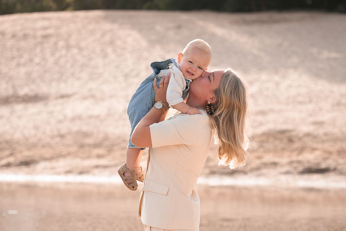 Fotoshoot aan het water, op het strand of op de heide in Bergen op Zoom buiten