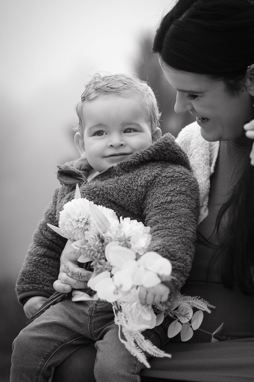 Fotoshoot met jonge kinderen buiten in Bergen op Zoom zonder poseren