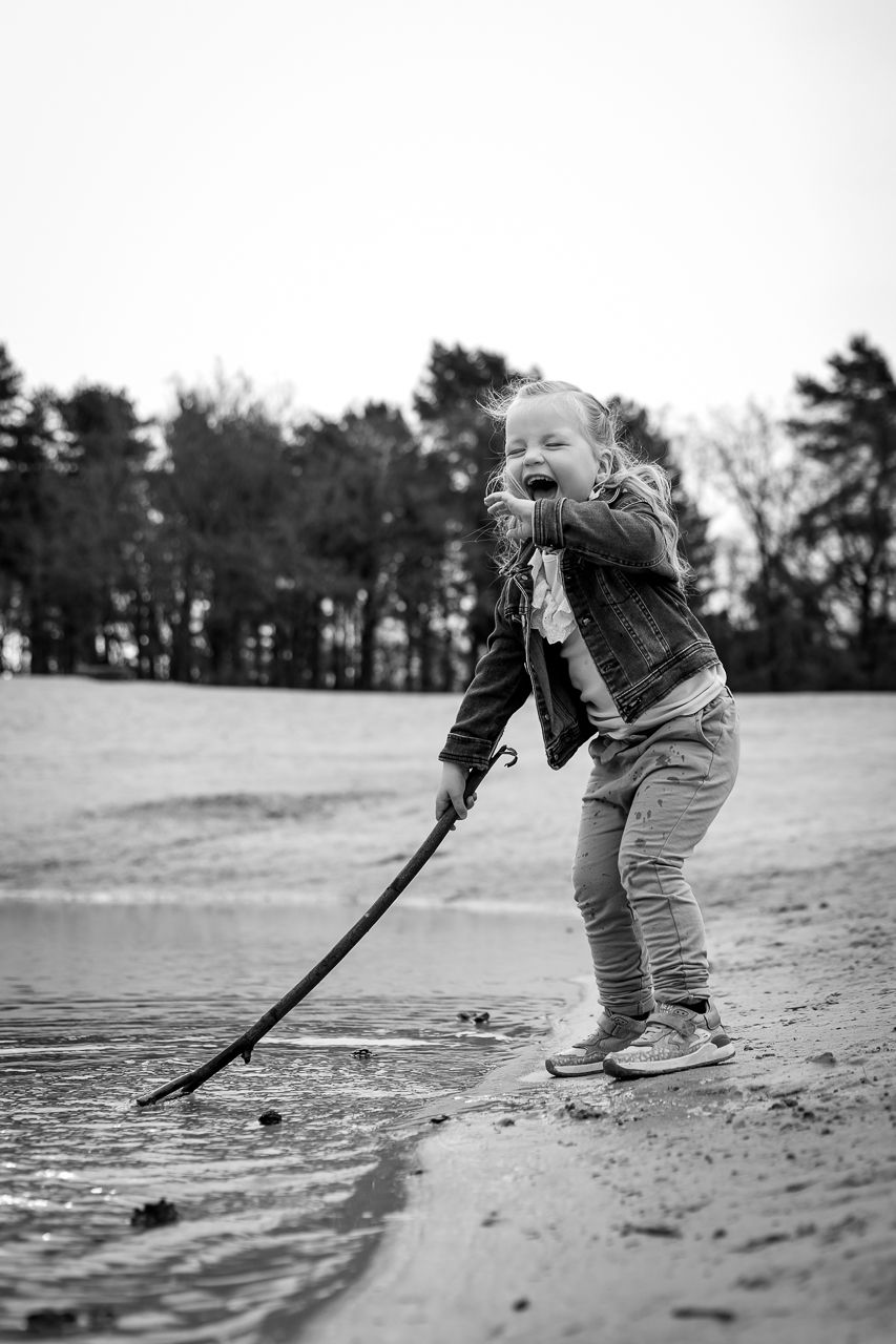 Gezinsfotoshoot vol plezier en zonder poseren