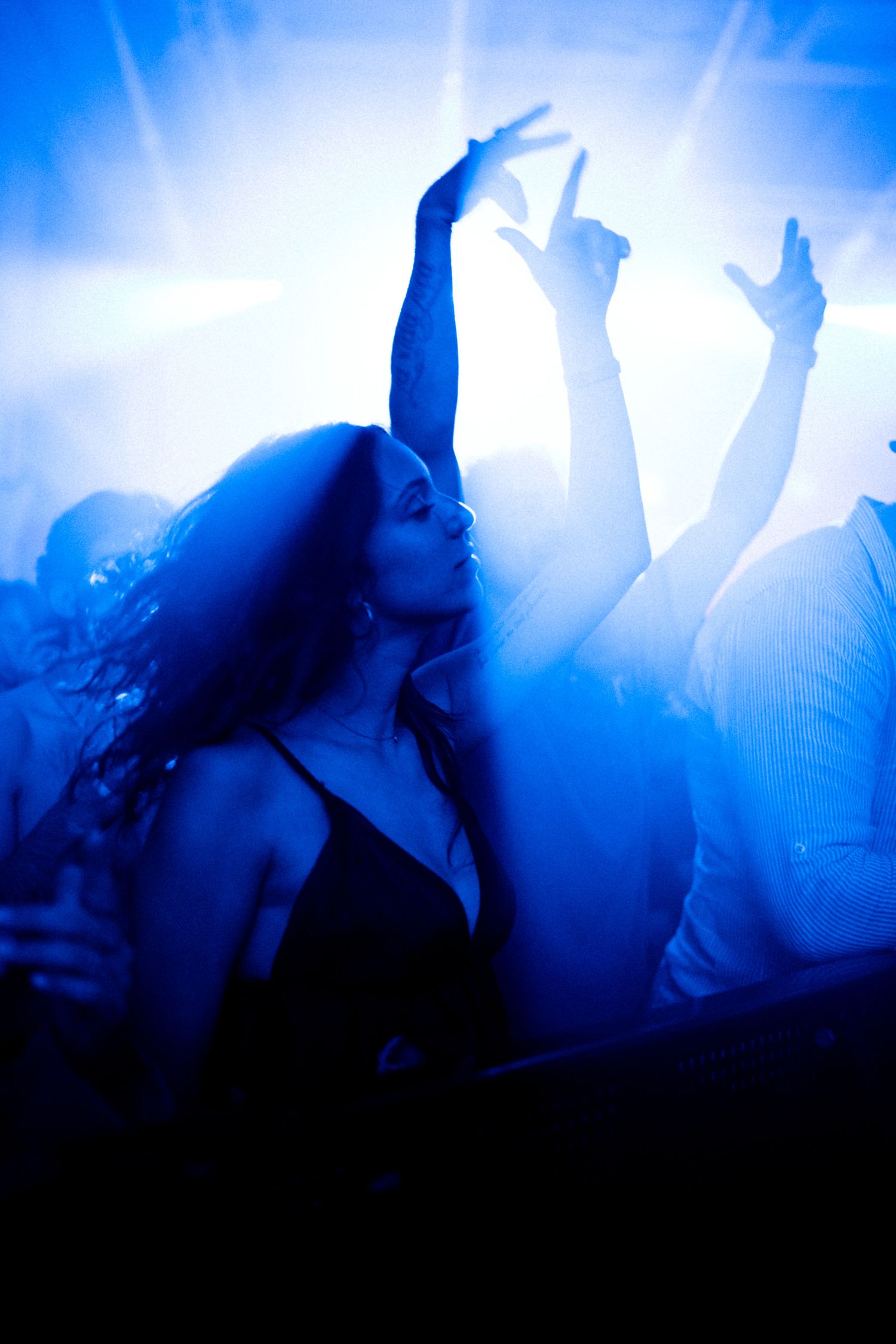 Bleu Dancing girl at Nuits Sonores 2024