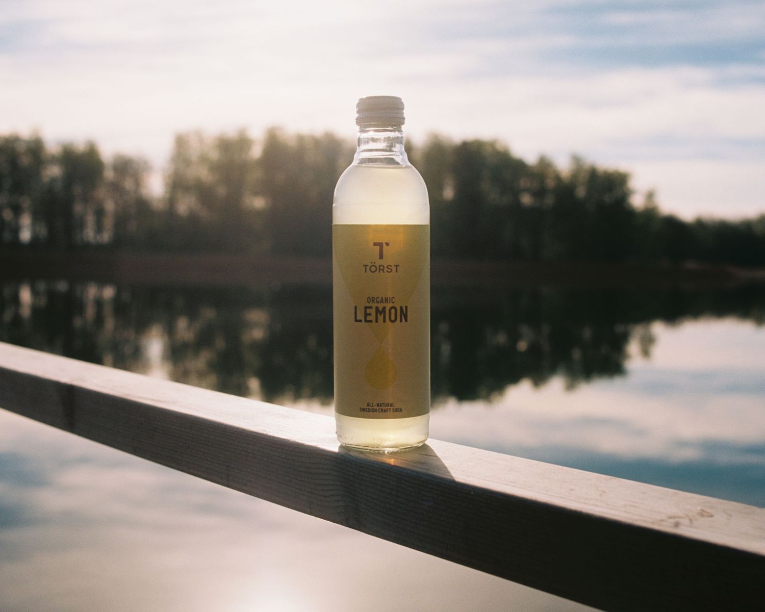 Törst beverages lemon flavoured organic drink commercial photography on film, analogue photographer Stockholm