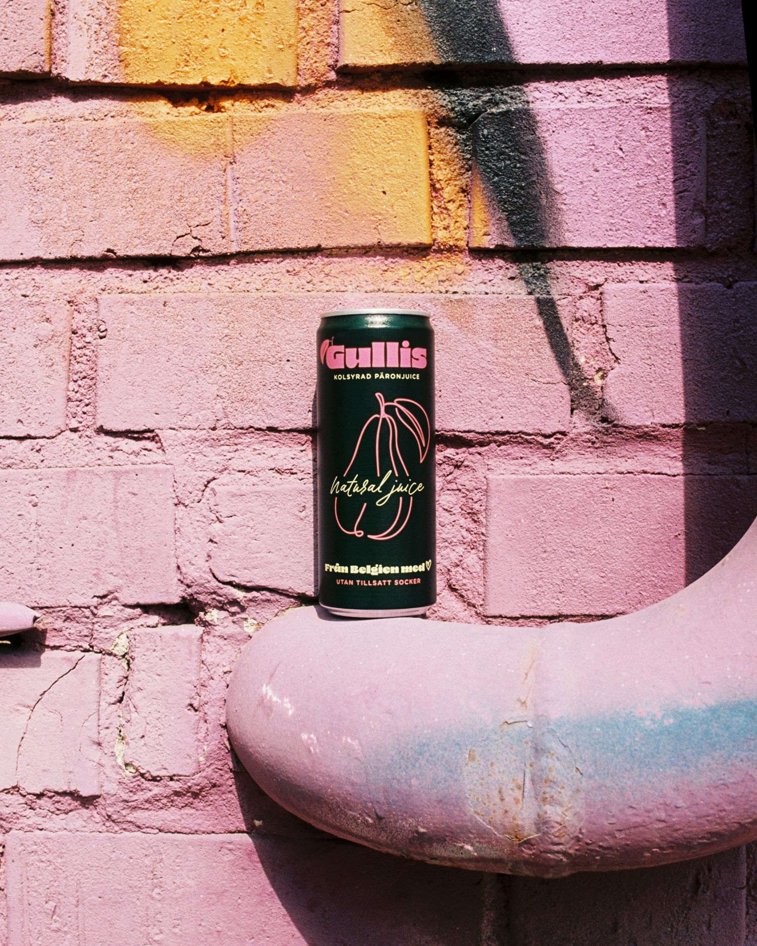 Gullis pear juice photographed on film at the eken market in Stockholm. Analogue photographer for brands