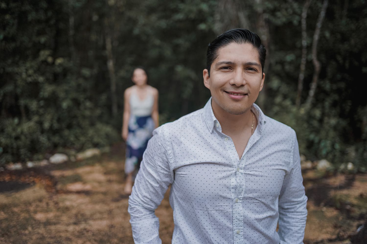 Sesión de pareja en cenote minotauro