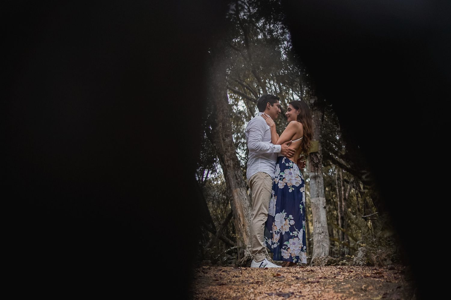 Sesión de pareja en cenote minotauro