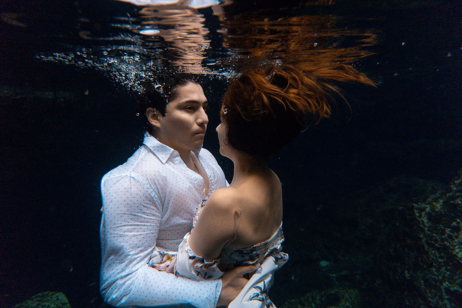 sesión subacuática en cenote de la riviera maya