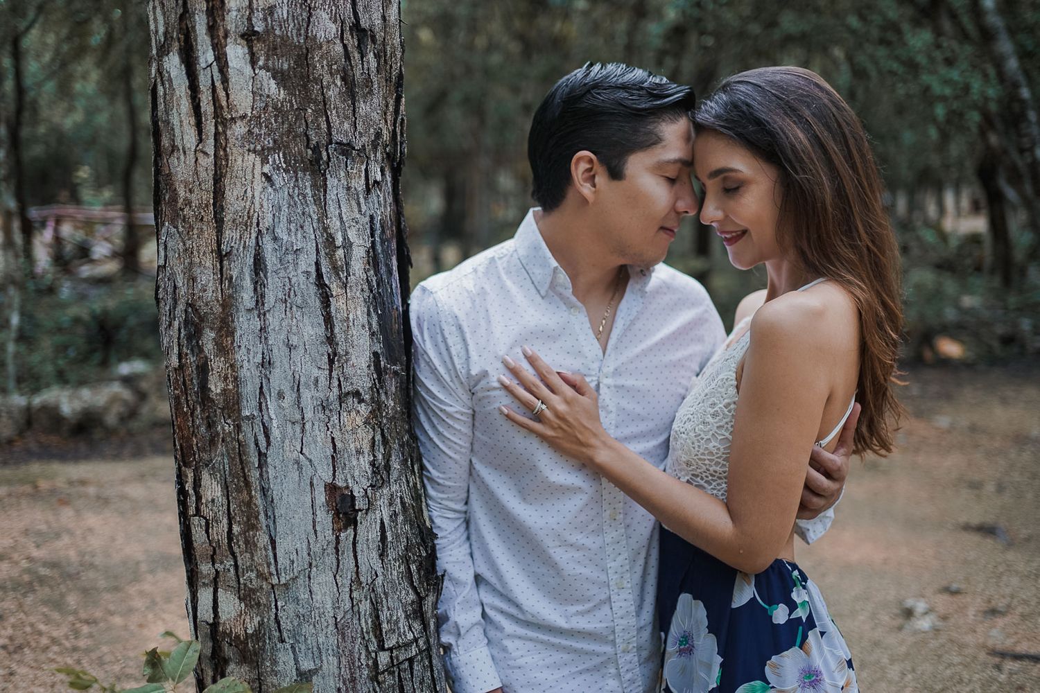 Sesión de pareja en cenote minotauro