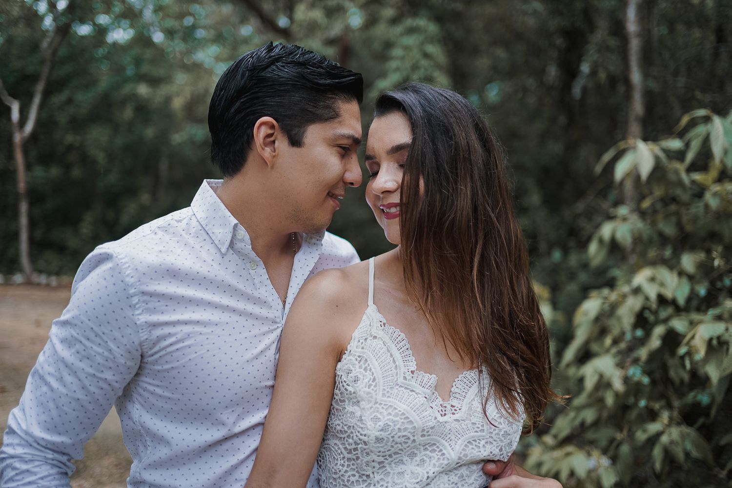 Sesión de pareja en cenote minotauro
