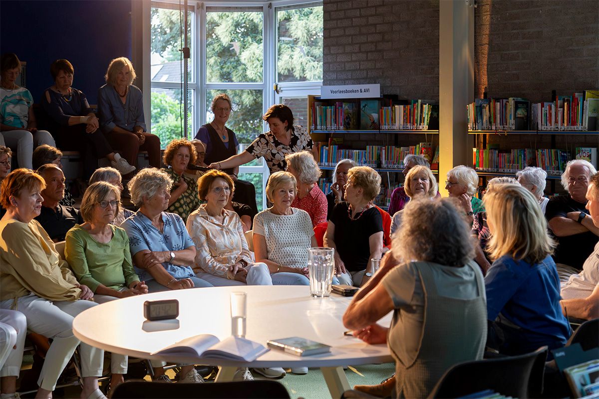 Foto uit serie voor opening van het WOWW inloopunt in Bibliotheek Boxtel - Karin van de Laar Fotografie in opdracht