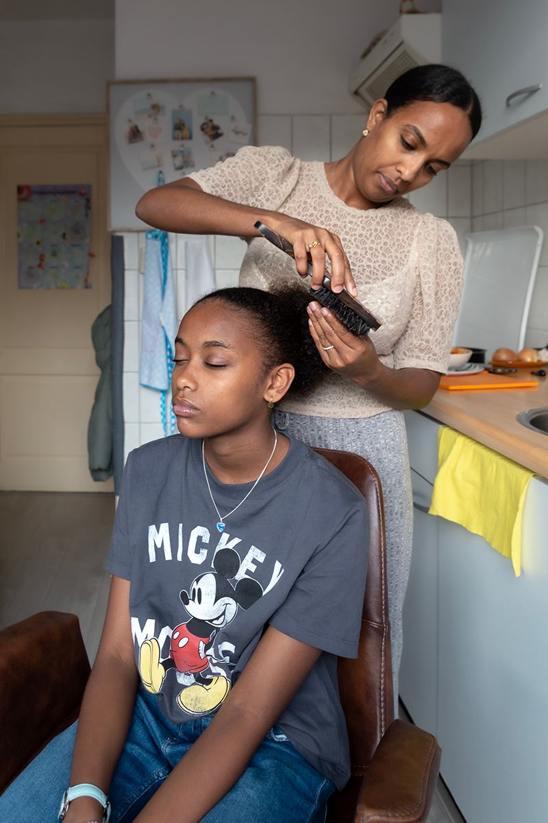 Intieme inkijk in de keuken van Leila en haar dochter. Onderdeel van een serie over Leila die vluchtte vanuit Eritrea.