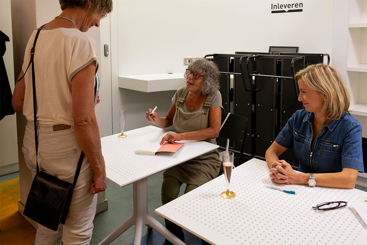 Foto uit serie voor opening van het WOWW inloopunt in Bibliotheek Boxtel - Karin van de Laar Fotografie in opdracht