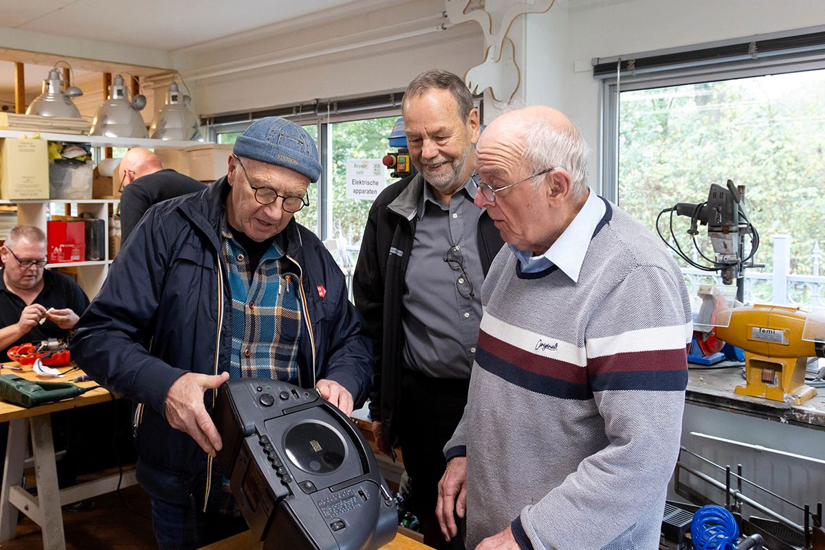 Foto in opdracht van Brabants Centrum. Repair Café Esch.