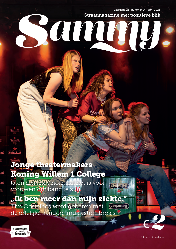 Coverfoto van Straat Magazine Sammy met theatergezelschap De Compagnie.