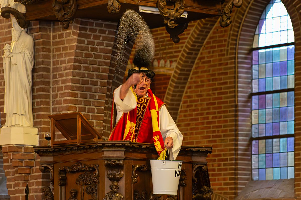 Foto in opdracht van Brabants Centrum. Carnavalsmis Gemonde.