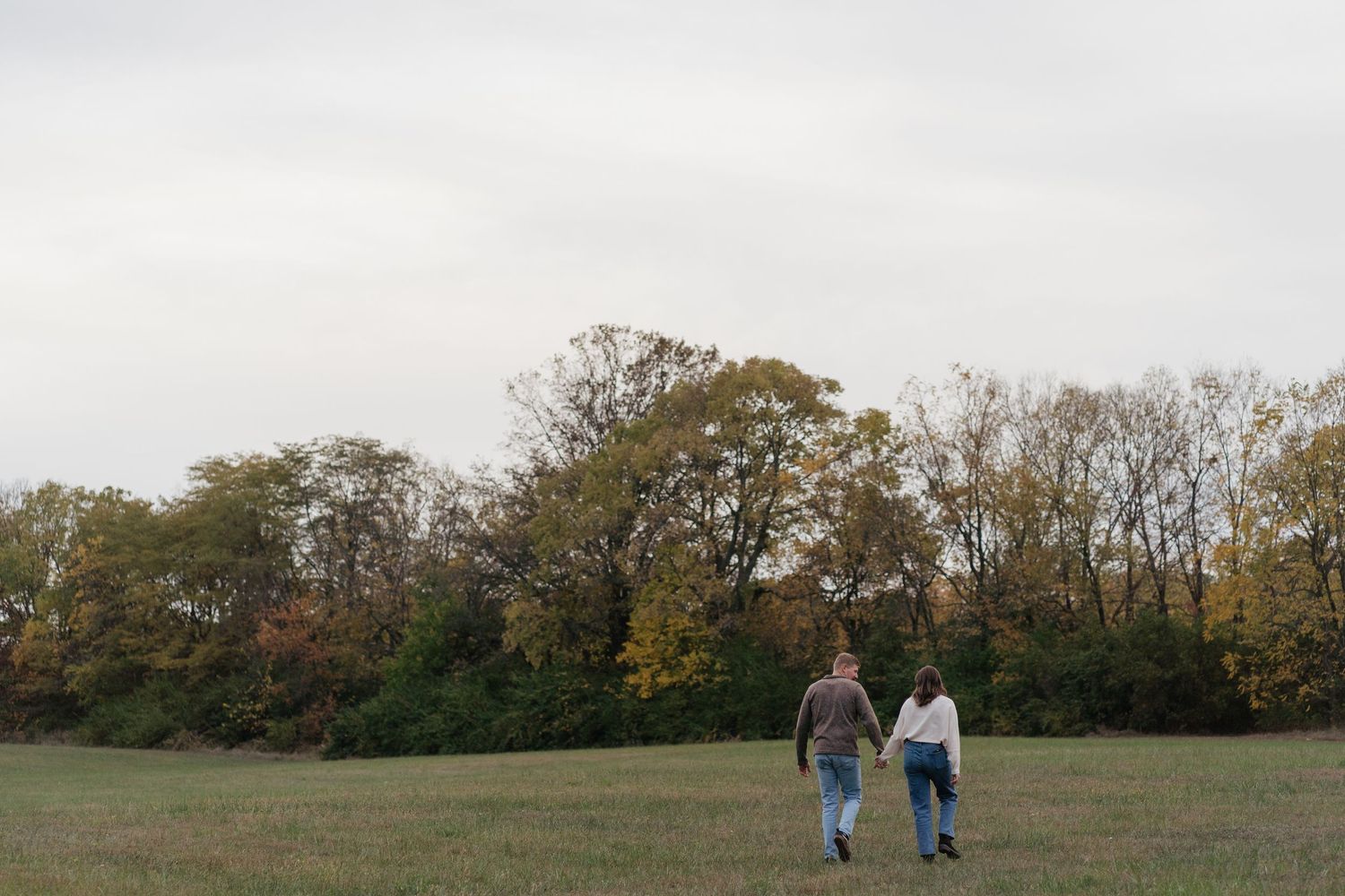 Katey Roth Photography wedding photographer and lifestyle photographer based in Delphi, Indiana