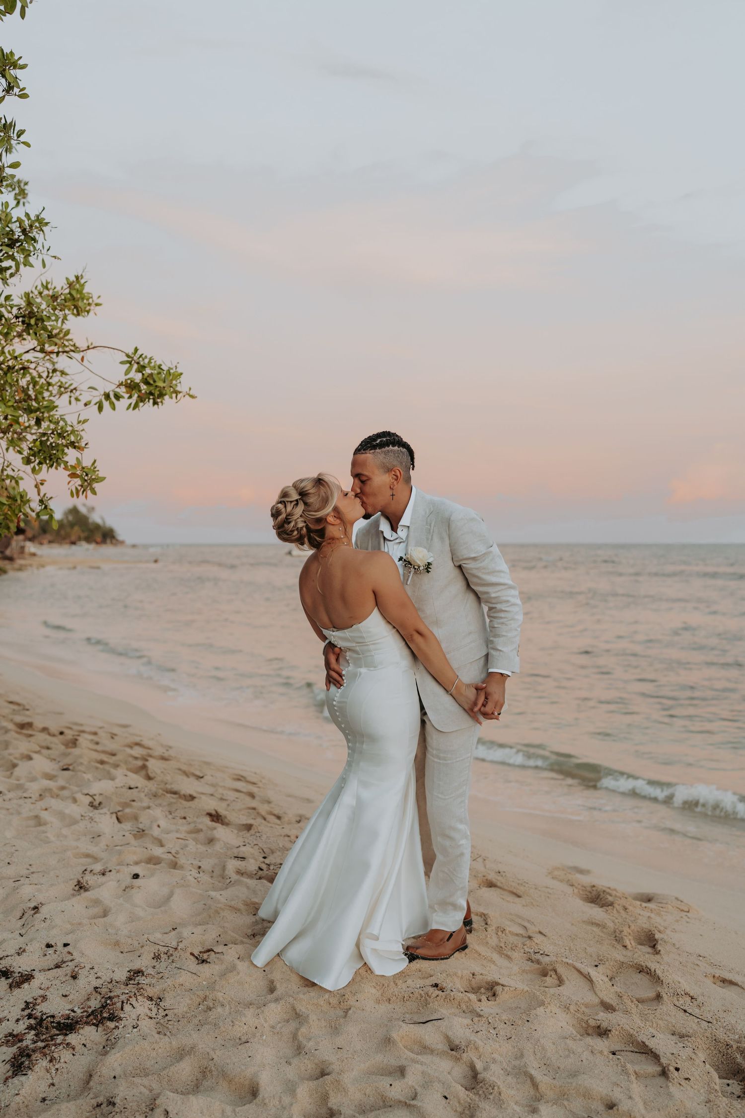 Wedding photographer in Delphi, Indiana capturing destination wedding moments in Cancun, Mexico