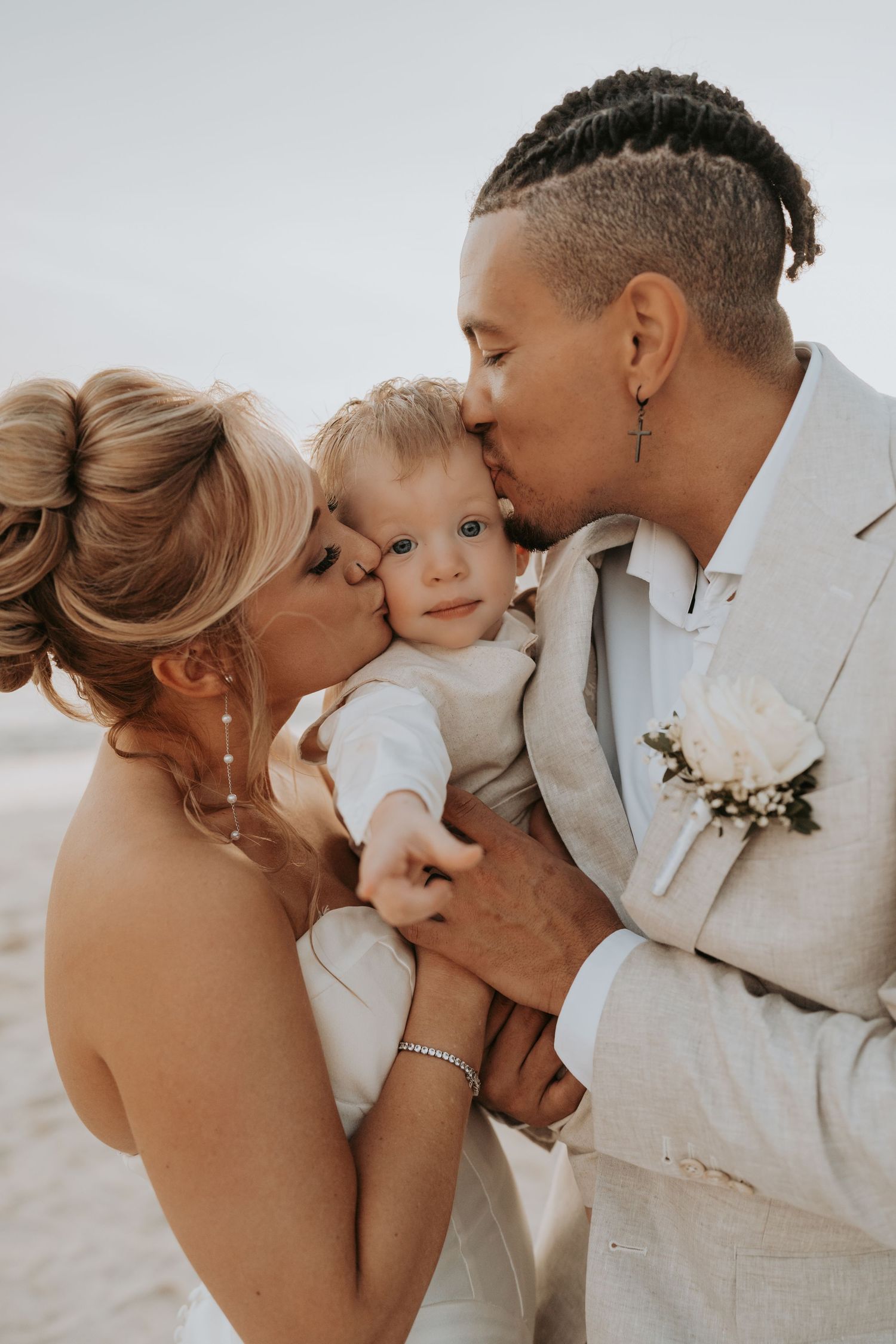 Wedding photographer in Delphi, Indiana capturing destination wedding moments in Cancun, Mexico