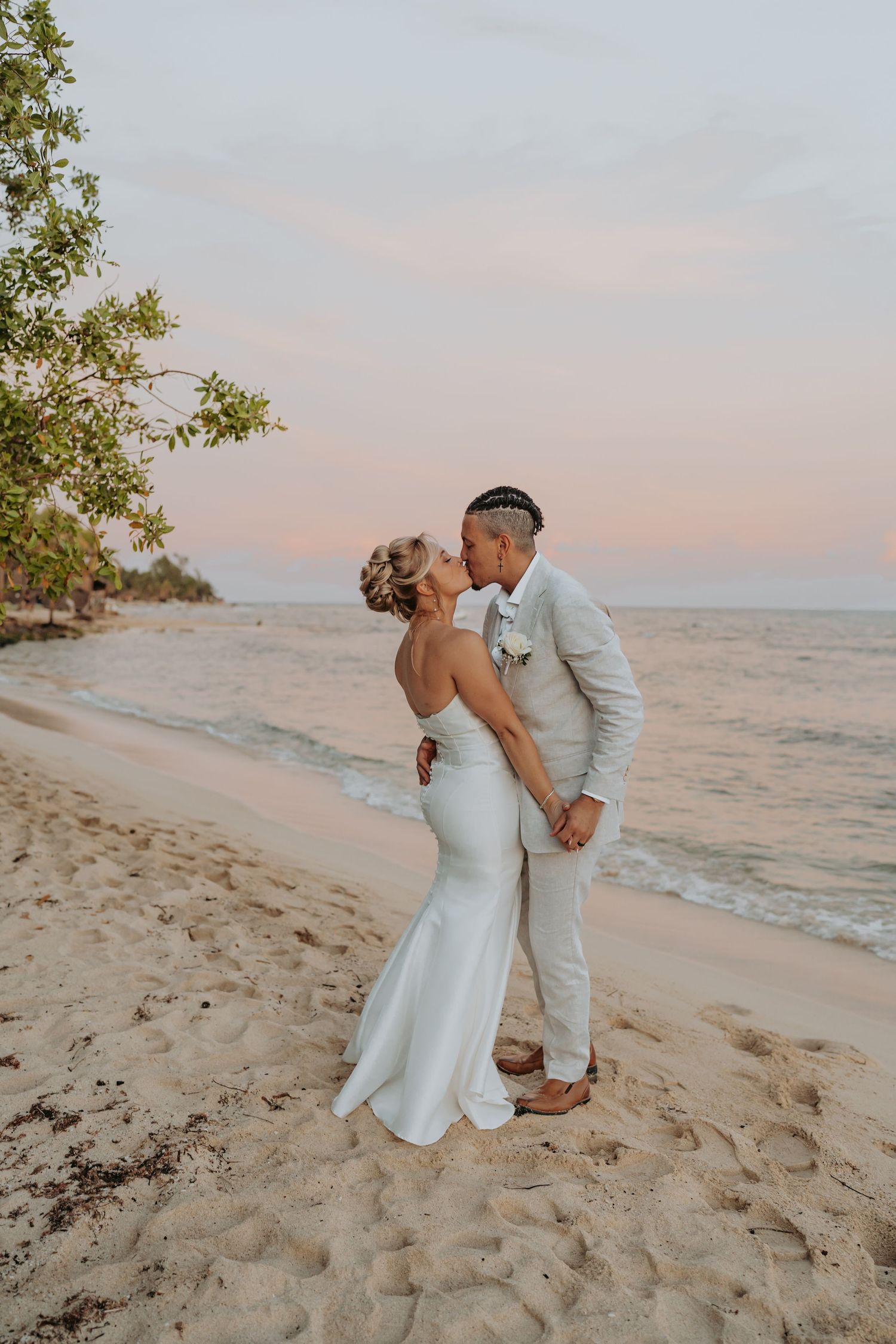 Wedding photographer in Delphi, Indiana capturing destination wedding moments in Cancun, Mexico