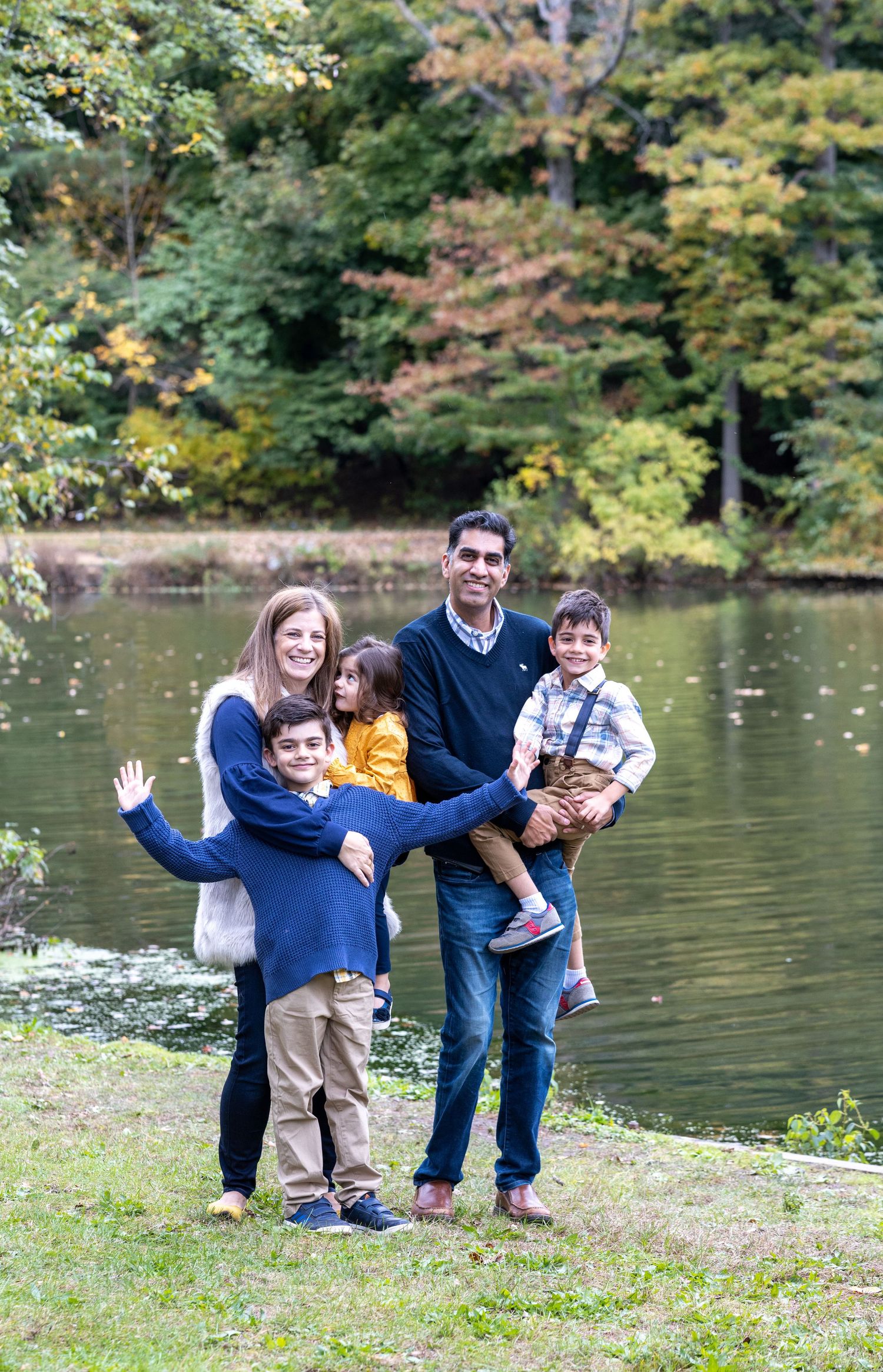 Family photo session in New York City — candid, natural portraits in an urban setting.
