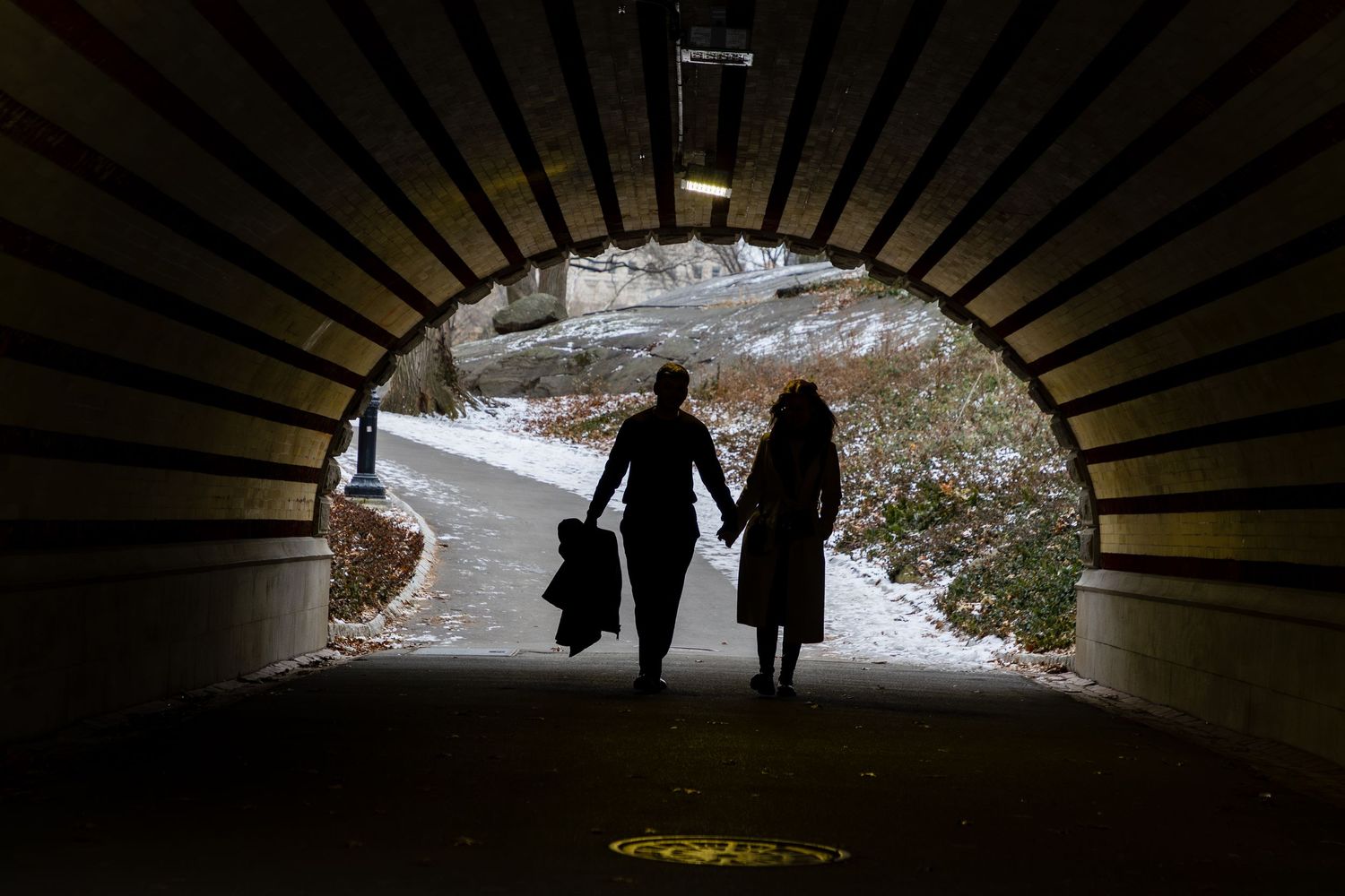 Timeless couple's portrait session at Bethesda Terrace, Central Park – Romantic lifestyle photography in the heart of Manhattan, NYC.