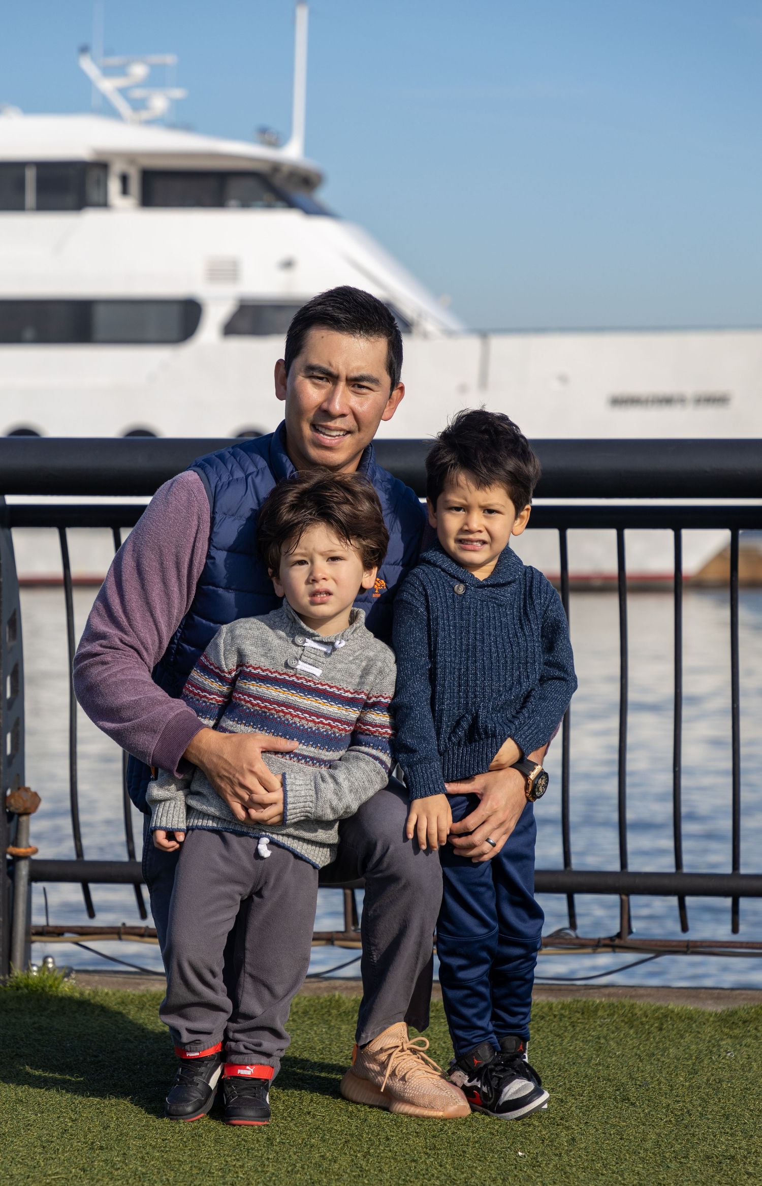Family photo session in Hoboken, New Jersey — candid and natural portraits with waterfront and NYC skyline views.