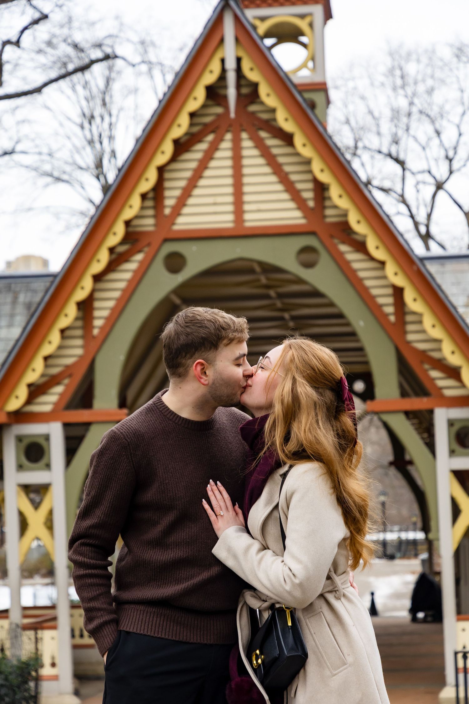 Elegant engagement photoshoot at The Mall and Literary Walk, Central Park – Professional photographer for couples in NYC and Jersey City.