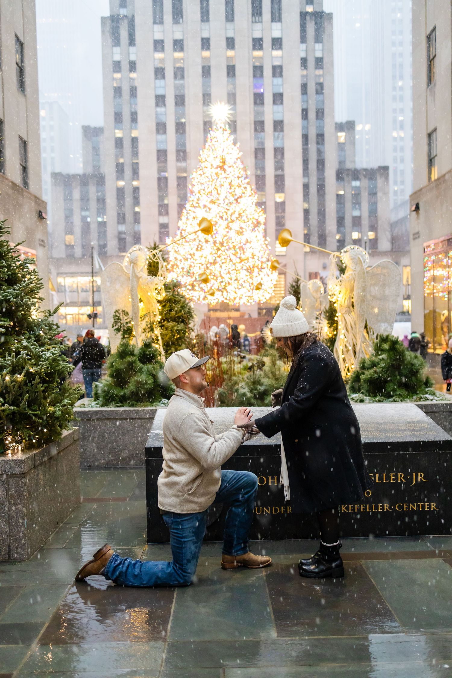 nyc-times-square-rockafeller-proposal-photographer
