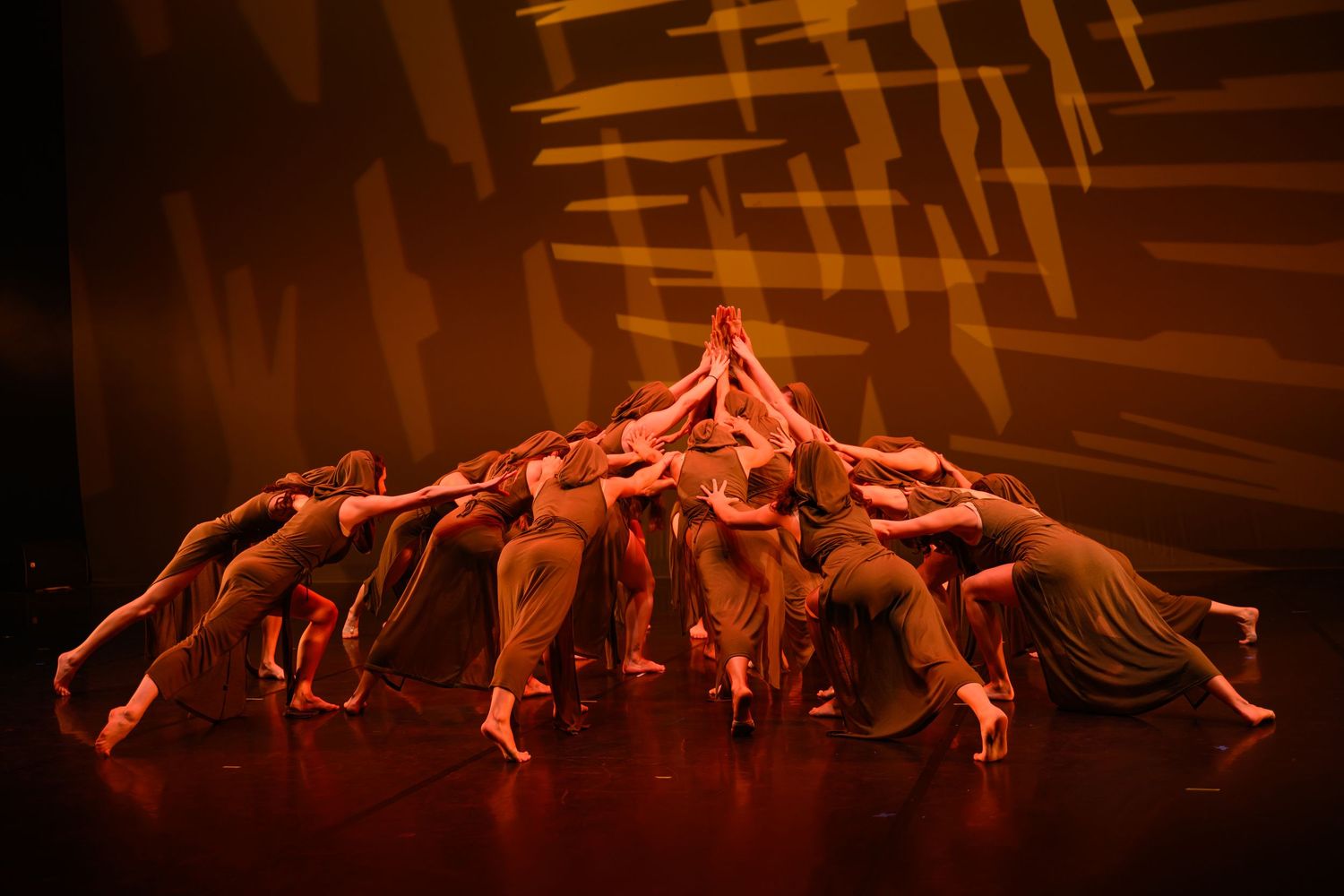 Danseurs pendant un spectacle à Bordeaux