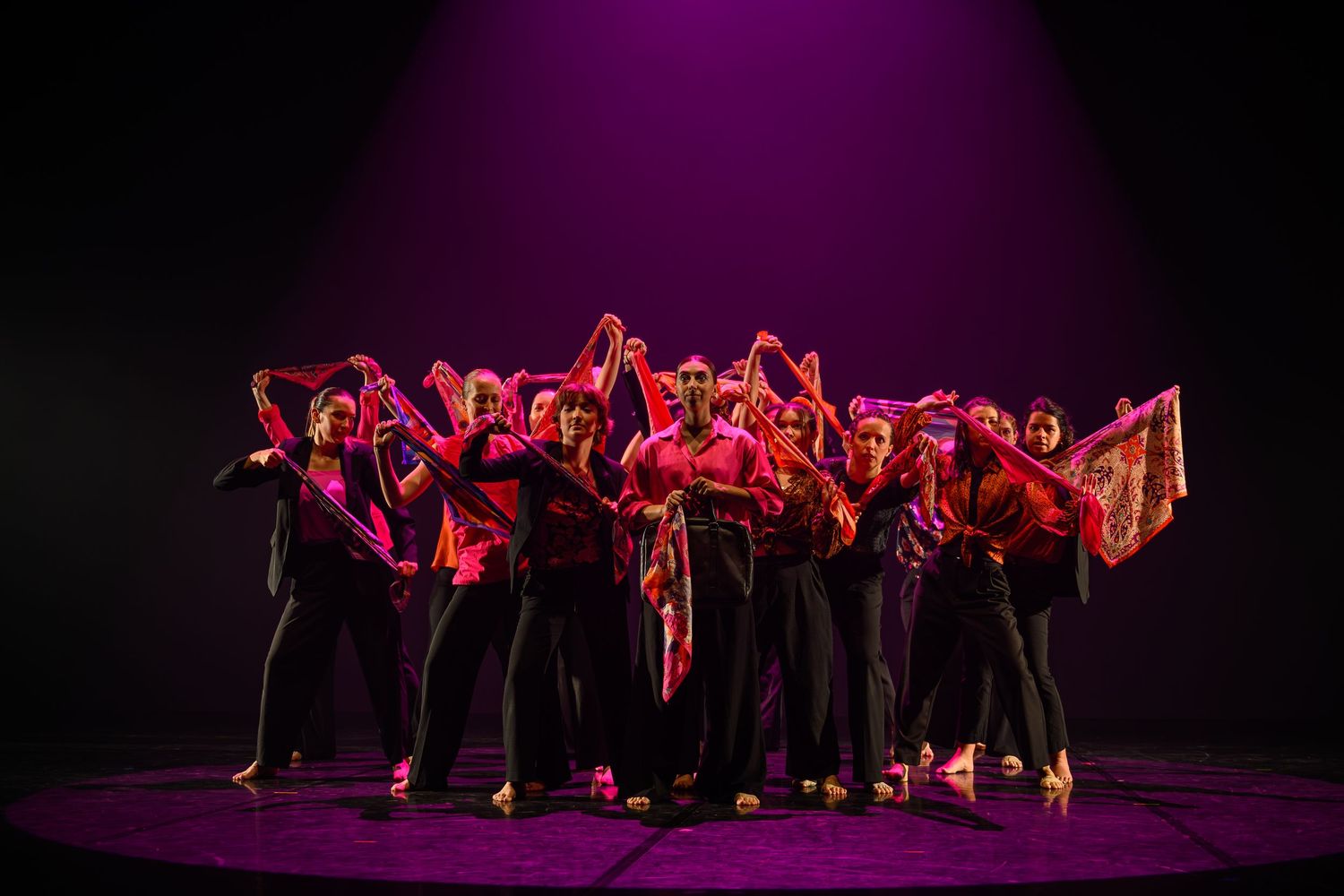 Danseurs pendant un spectacle à Bordeaux