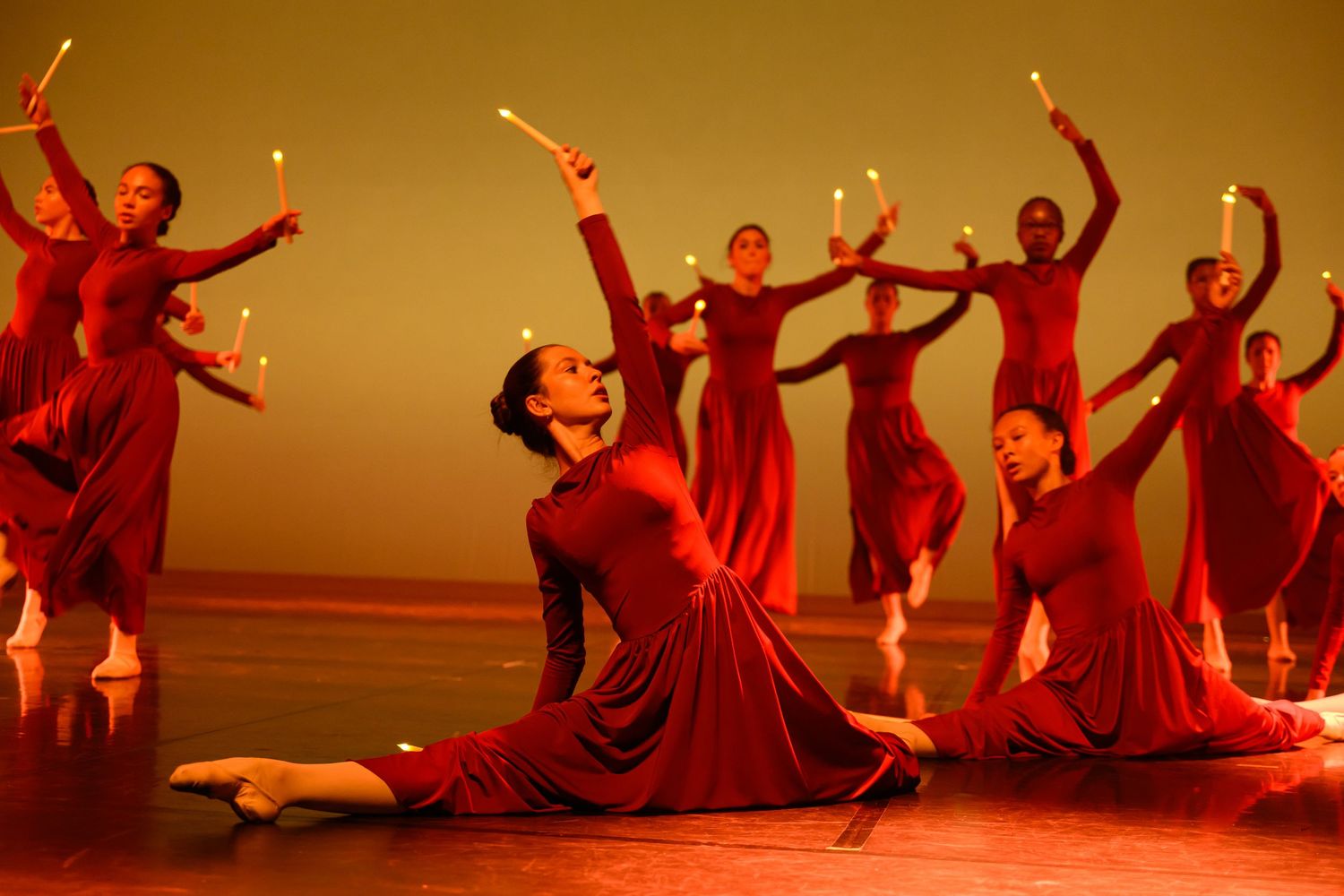 Danseurs pendant un spectacle à Bordeaux