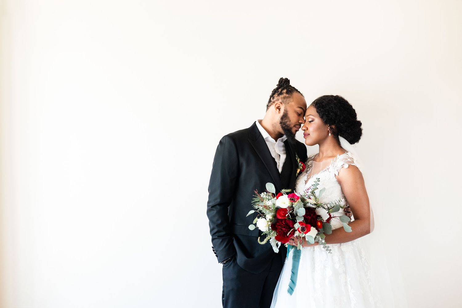 Rolla, MO wedding photographer. Timeless authentic elegant film inspired true color light airy classic photography.