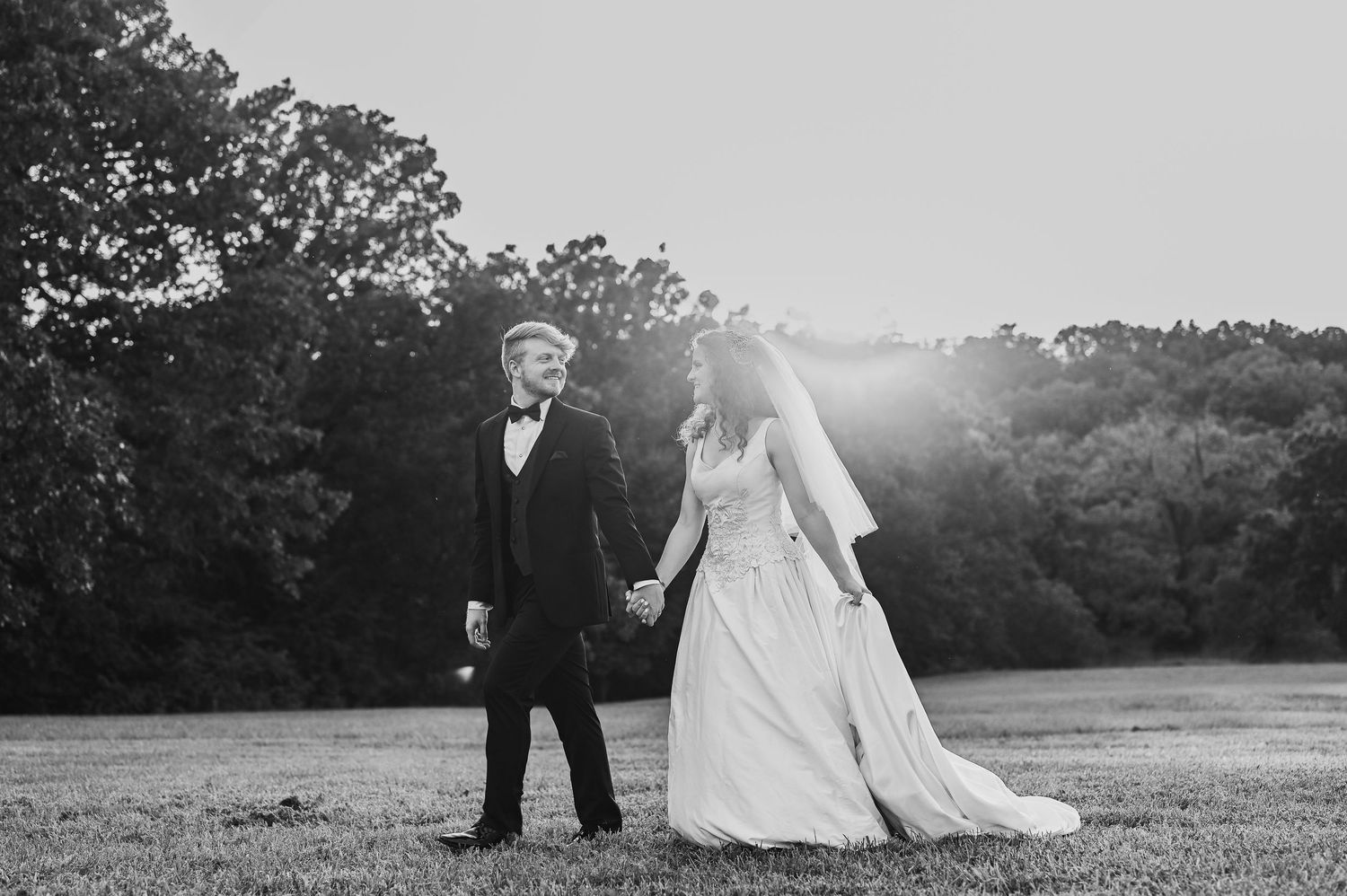 Rolla, MO wedding photographer. Timeless authentic elegant film inspired true color light airy classic photography.