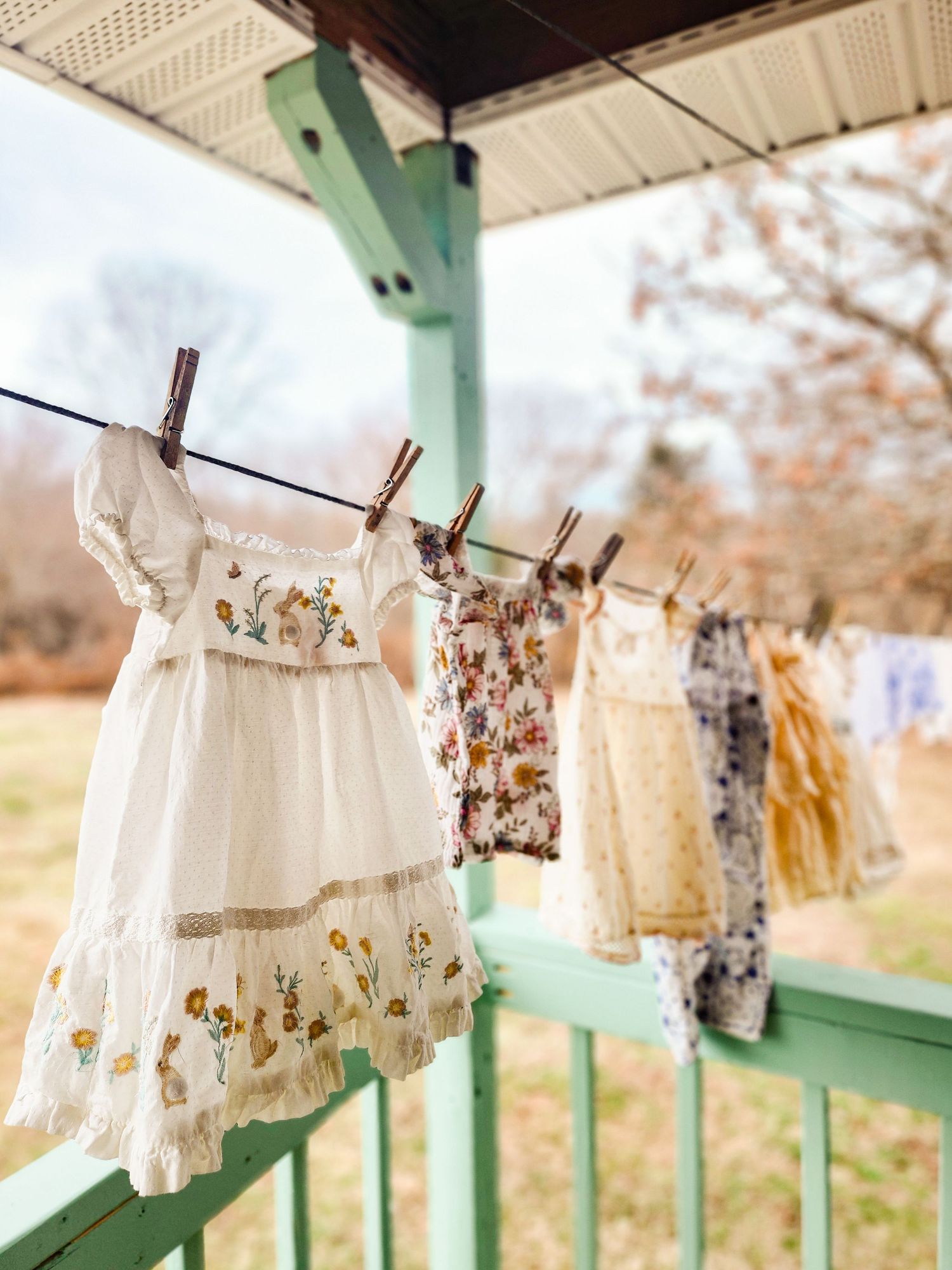 Rolla, MO wedding photographer. Timeless authentic elegant film inspired true color light airy classic photography.