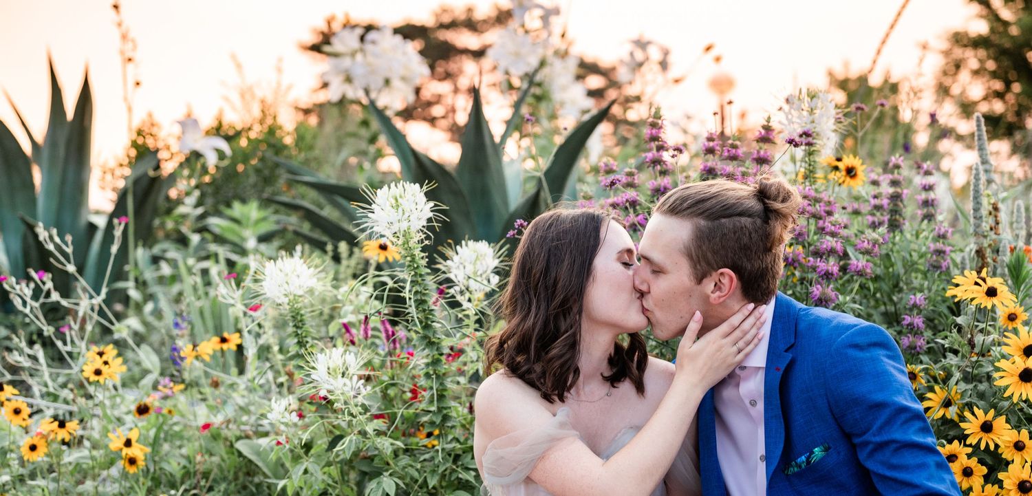 Rolla, MO wedding photographer. Timeless authentic elegant film inspired true color light airy classic photography.
