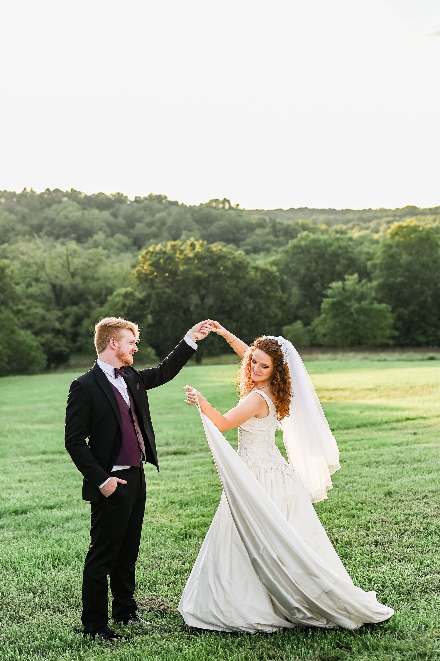 Rolla, MO wedding photographer. Timeless authentic elegant film inspired true color light airy classic photography.