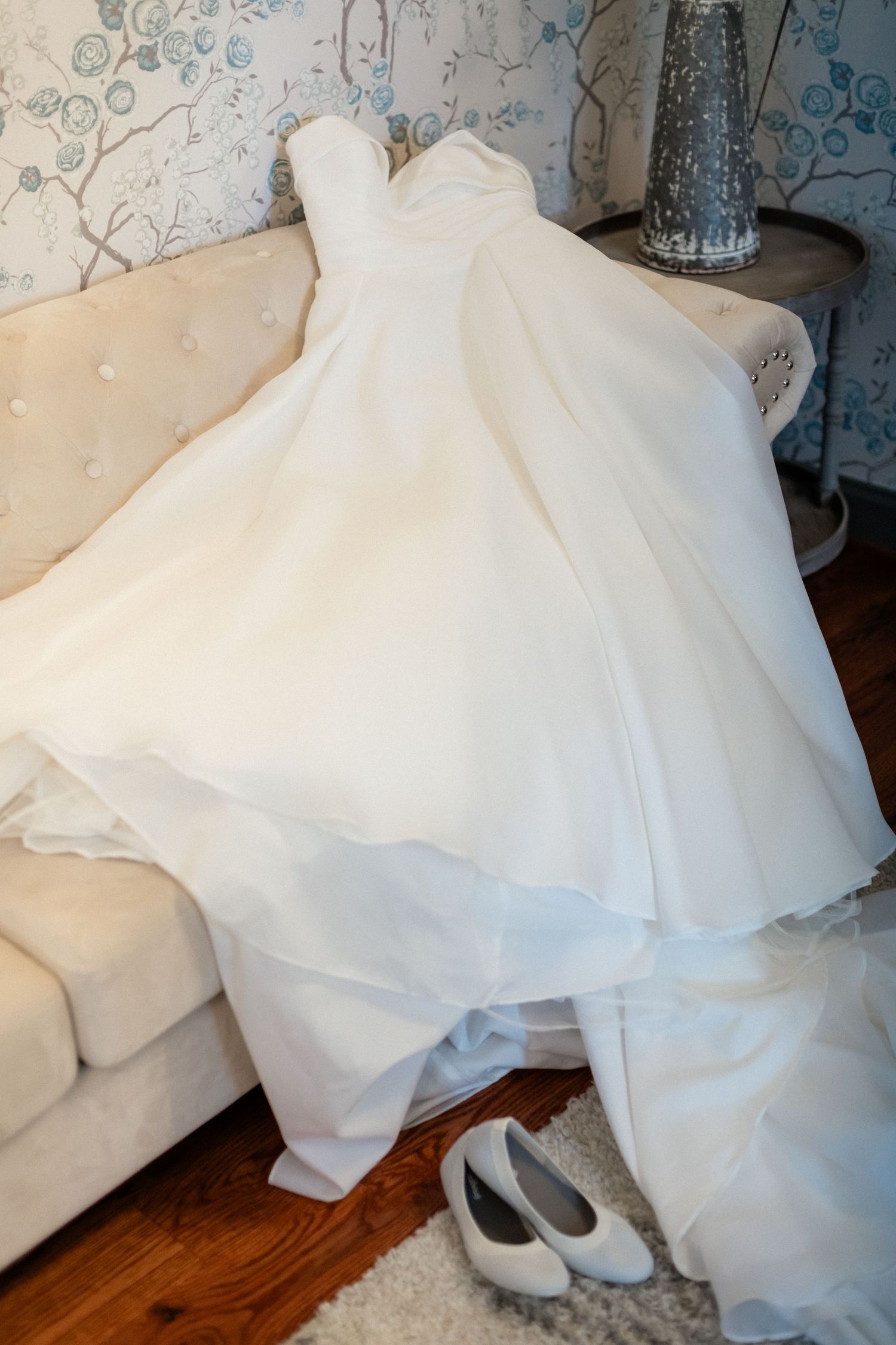 Bride's wedding gown in bridal suite, Aldie, Virginia