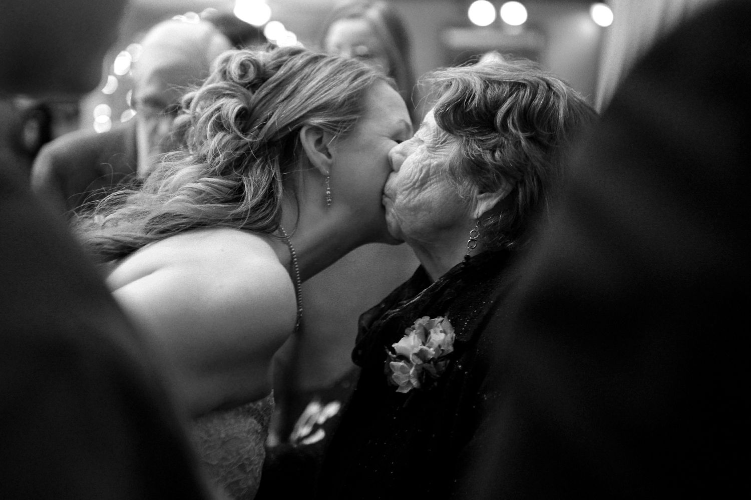 Intimate black and white wedding photography capturing romantic moments.