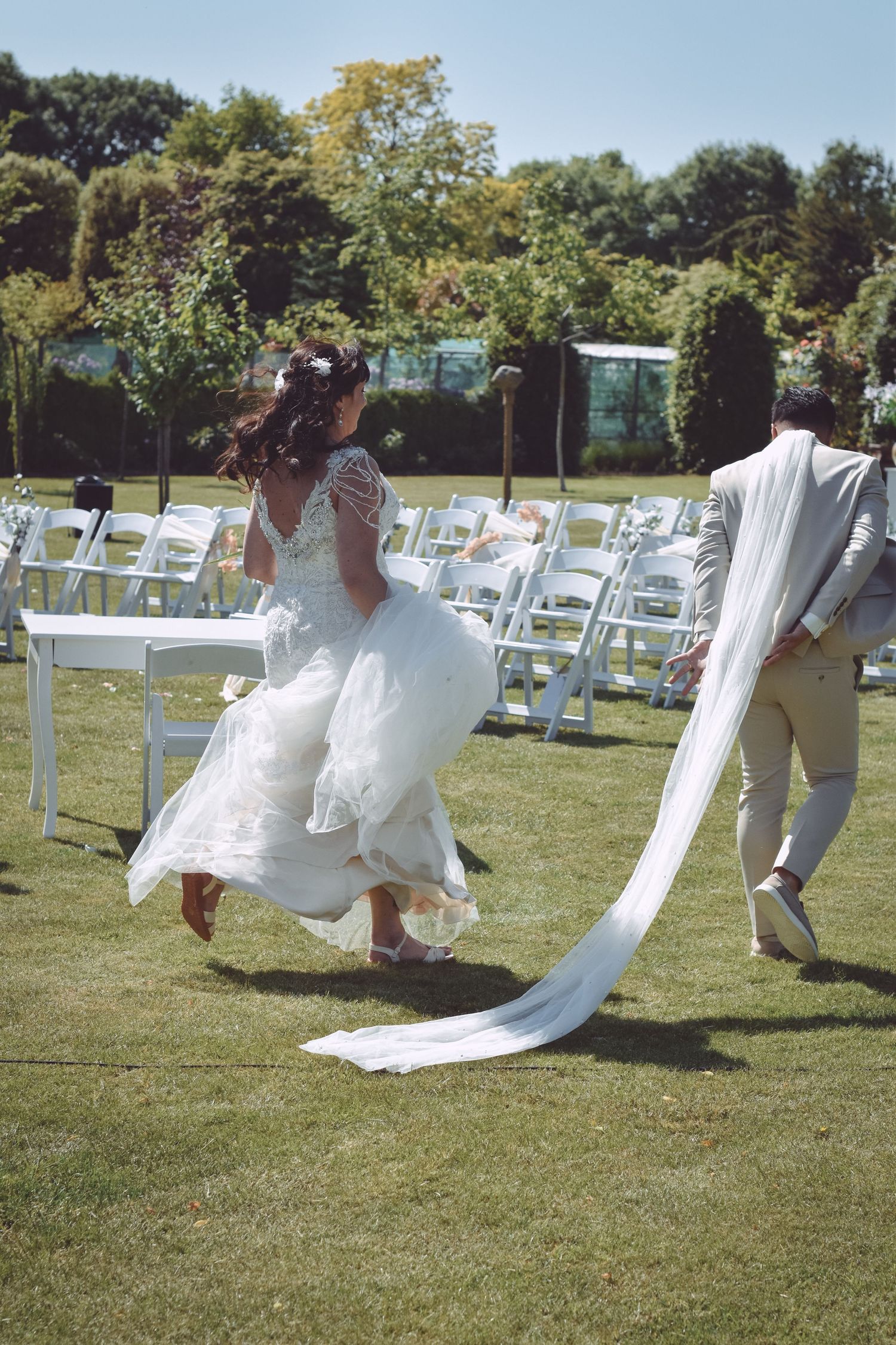 Run, baby run, wedding