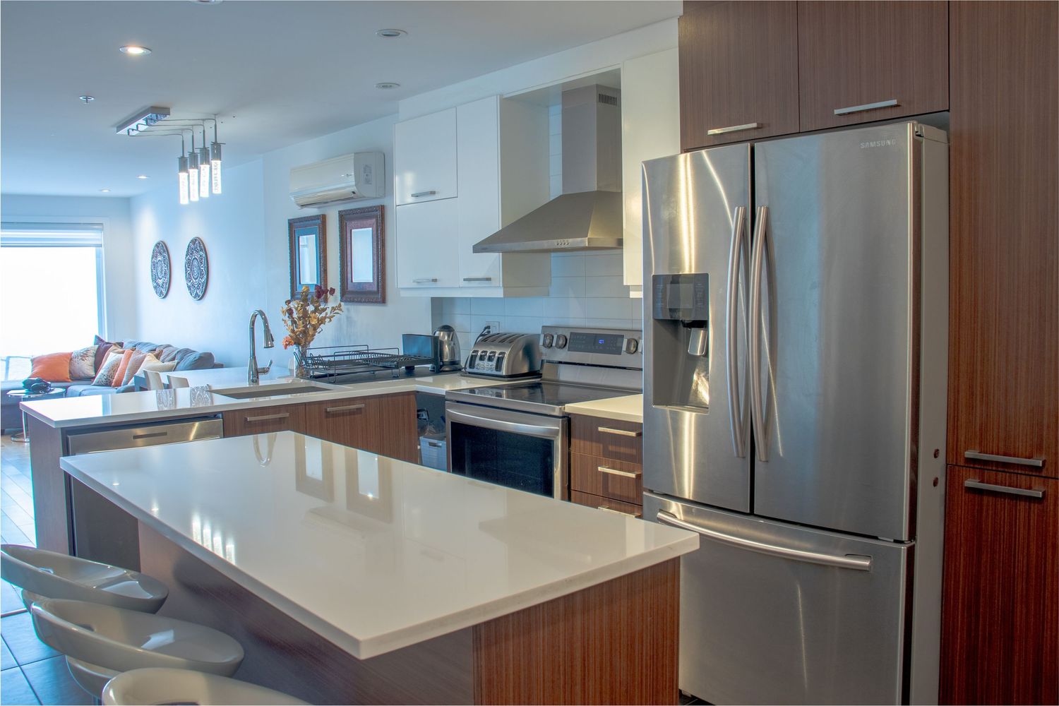 HDR real estate photography showing bright balanced interior lighting