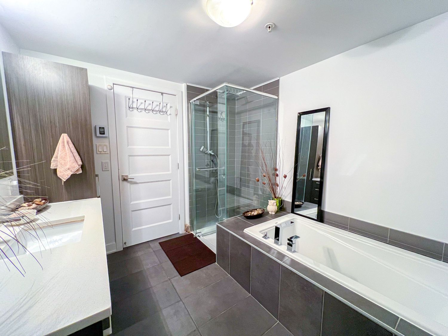 HDR real estate photography showing bright balanced interior lighting