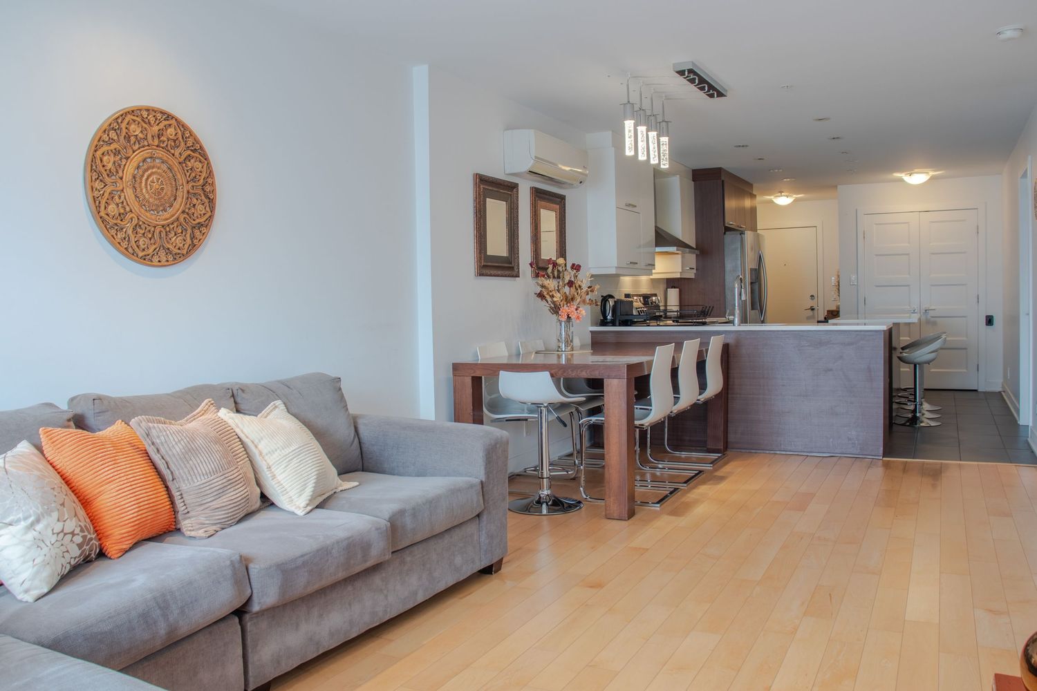 HDR real estate photography showing bright balanced interior lighting