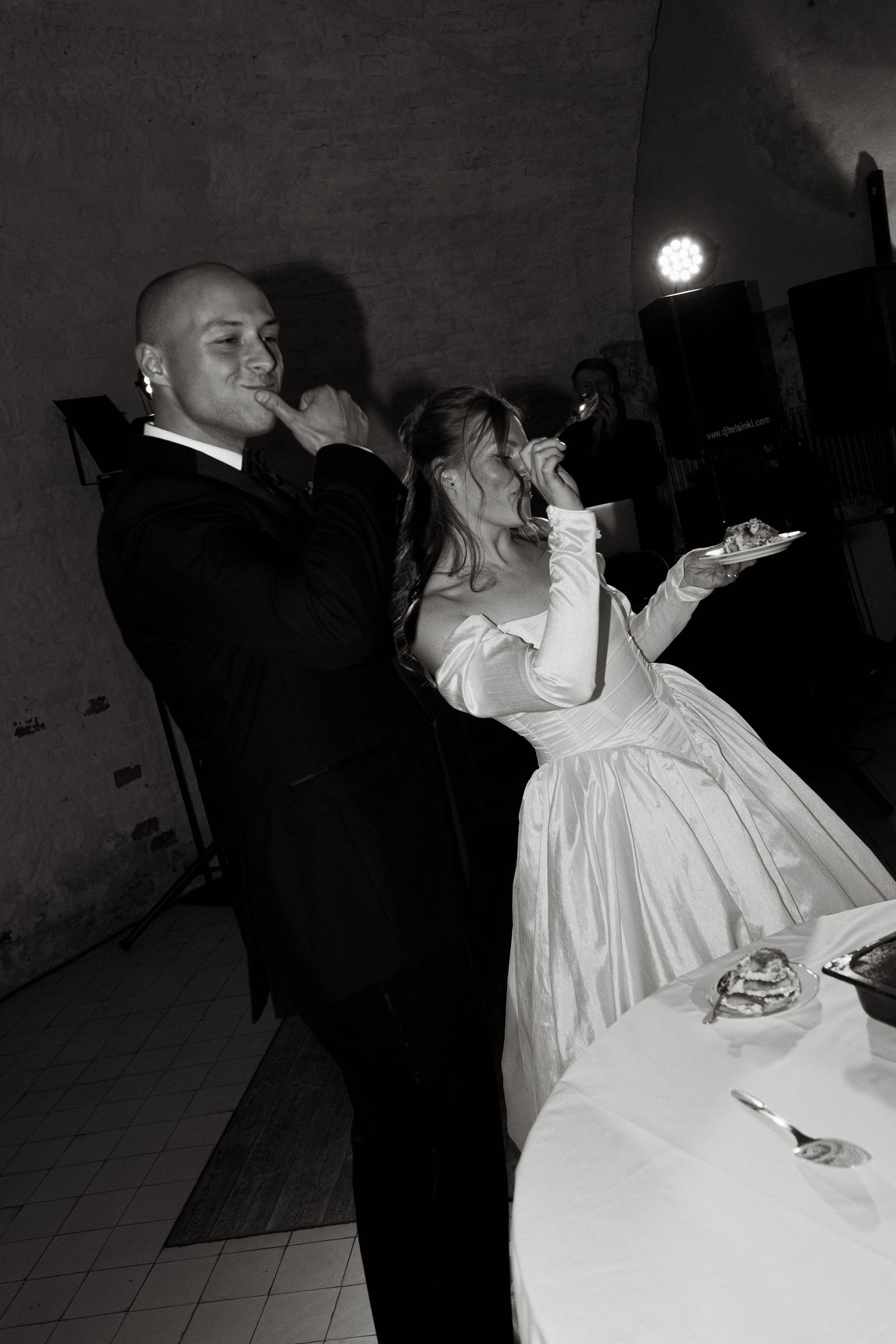 Destination Editorial and documentary wedding photographer in Helsinki with true emotions. Suomenlinna. Myllysali