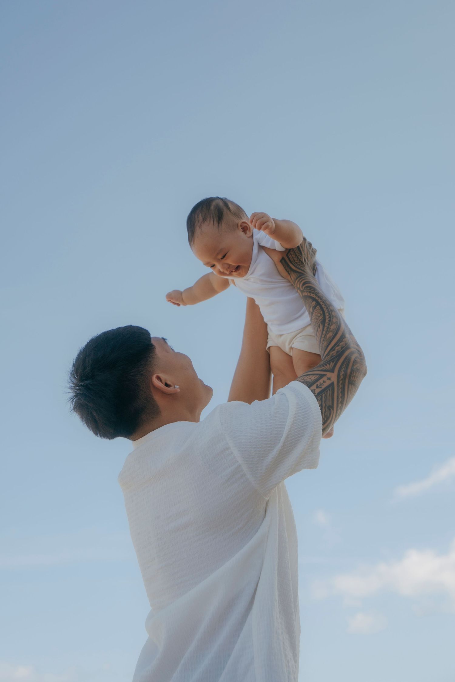 Hawaii vacation family photography	natural light family photographer