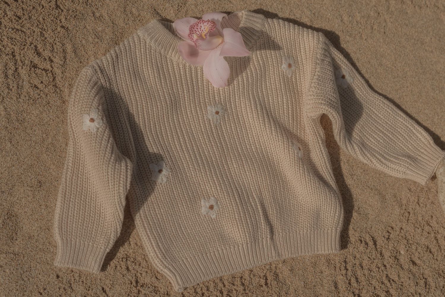 Hawaii pregnancy announcement shoot
