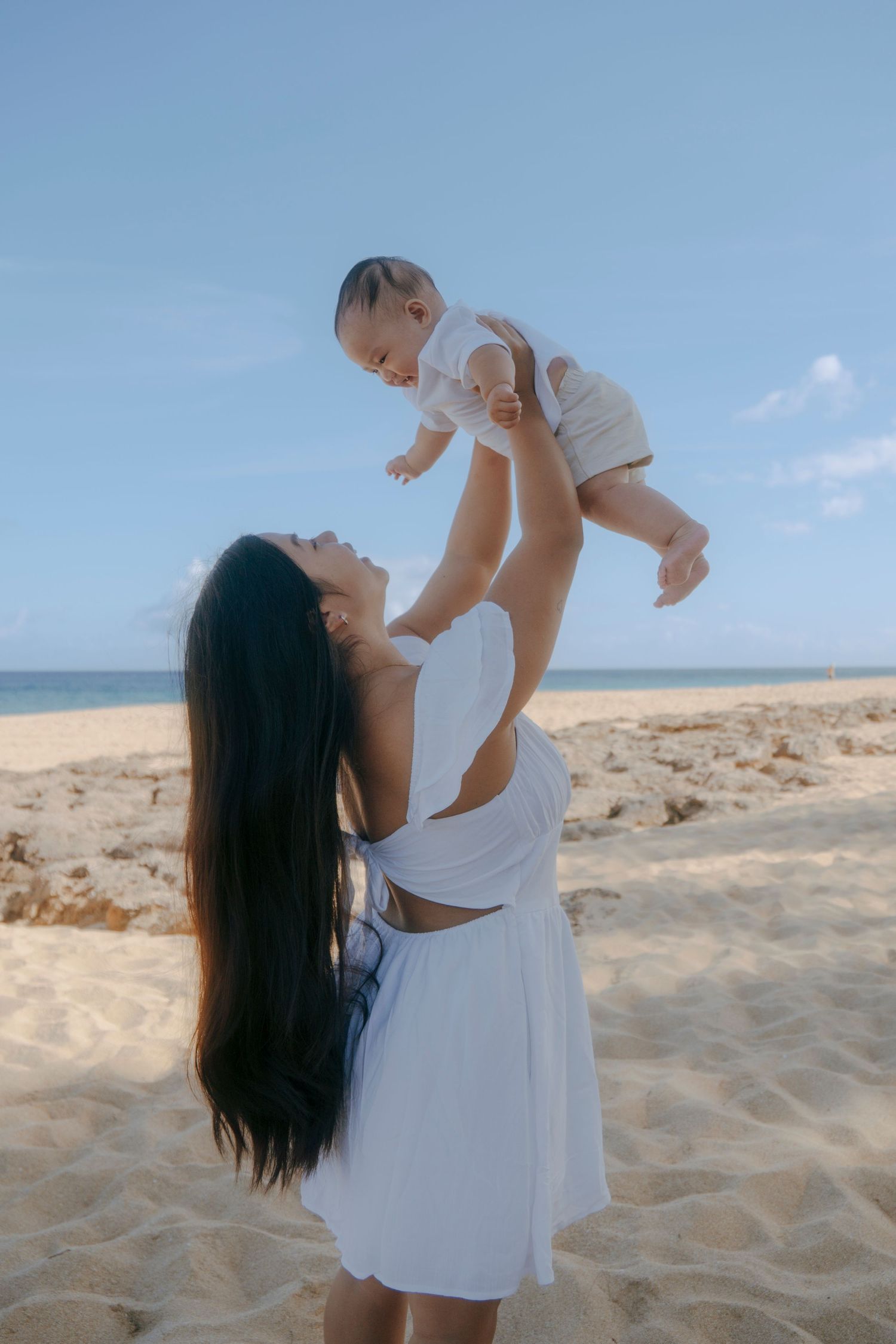 island family photo shoot	relaxed beach family photography