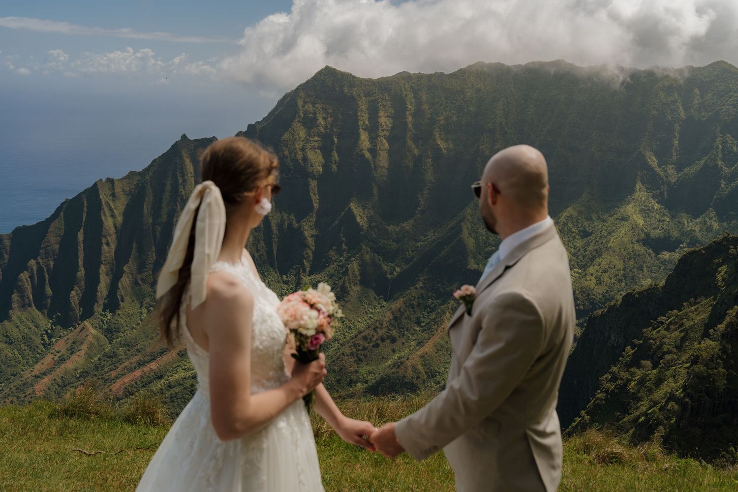 kauai cliff elopement view intimate wedding Hawaii