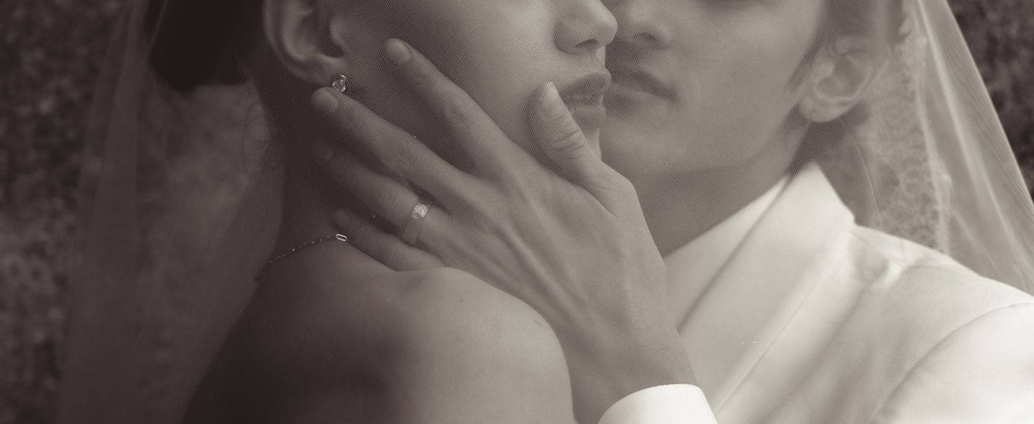 Romantic black and white wedding photography sequence in NYC.