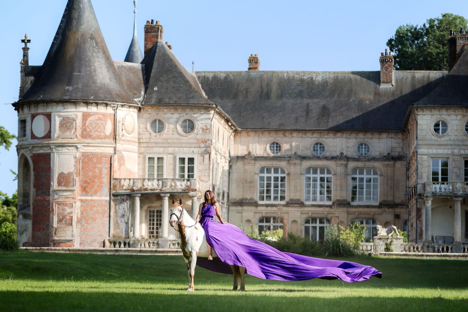 Horse And Castle 2025